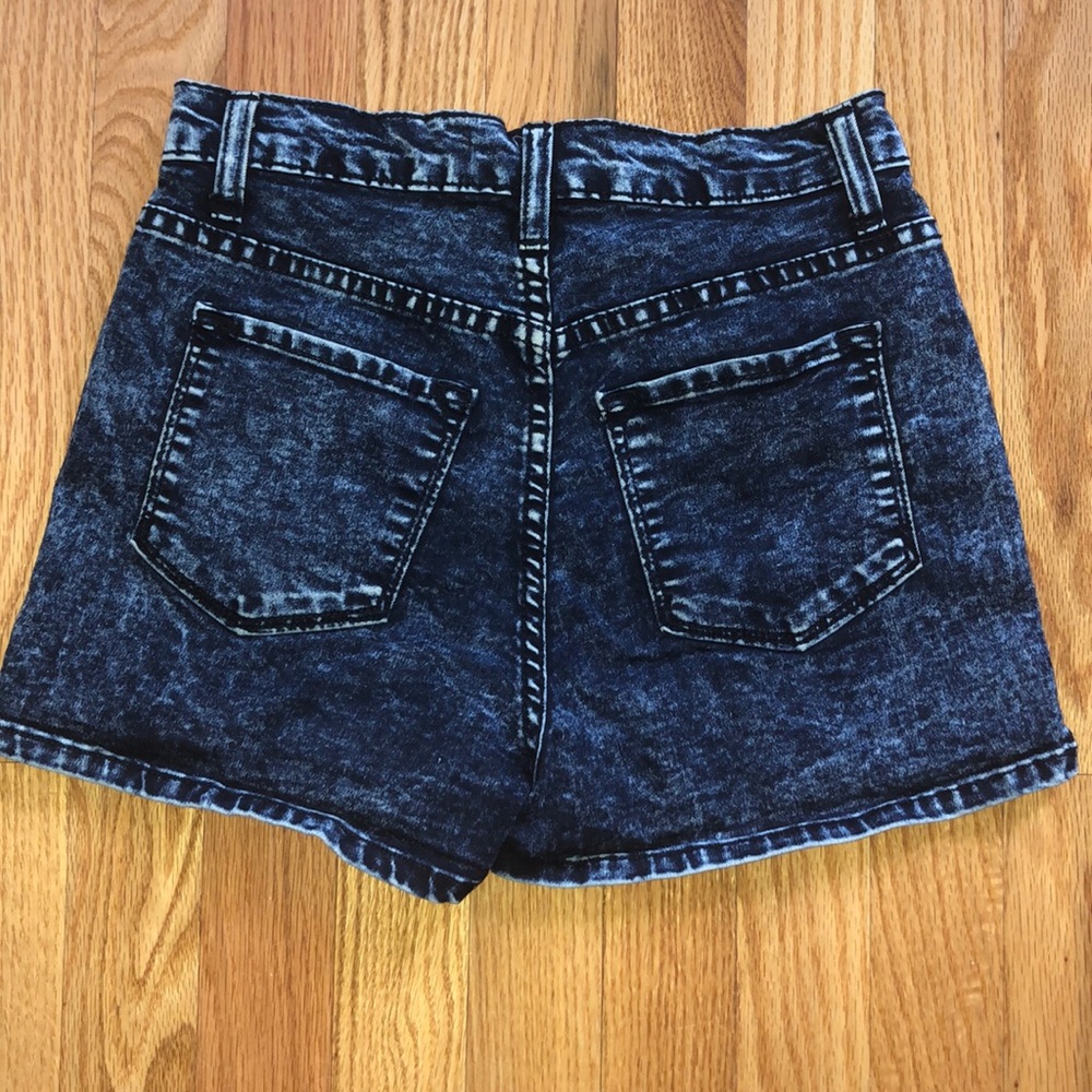 Jean Shorts - Picture 3 of 4